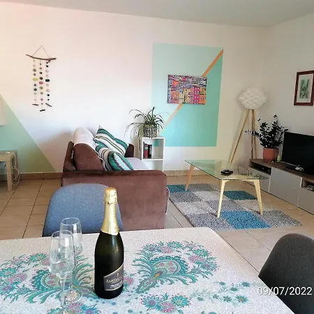 Les Pieds Dans L'eau *