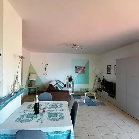 Les Pieds Dans L'eau *